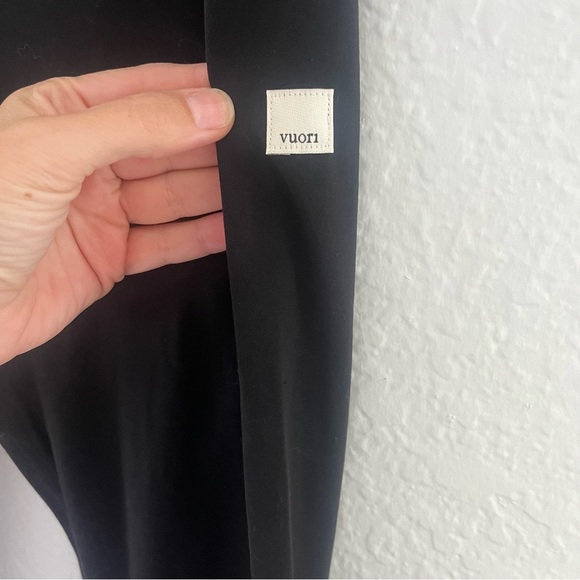 Vuori Black Leggings - Picture 7 of 16
